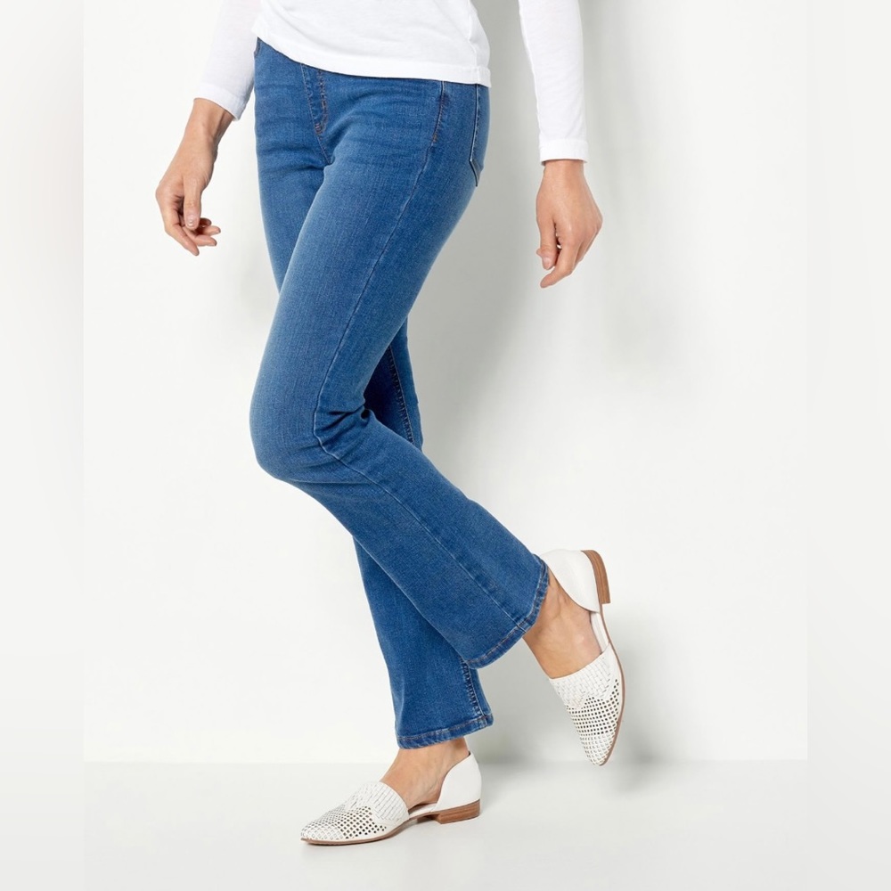 NEW Denim & Co. Cozy Touch Petite Lightly Bootcut Jeans Medium Wash Petite 10